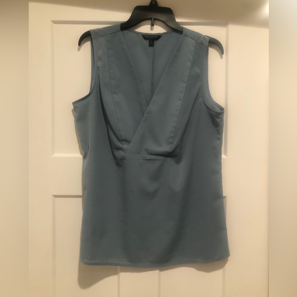 Medium Banana Republic blouse